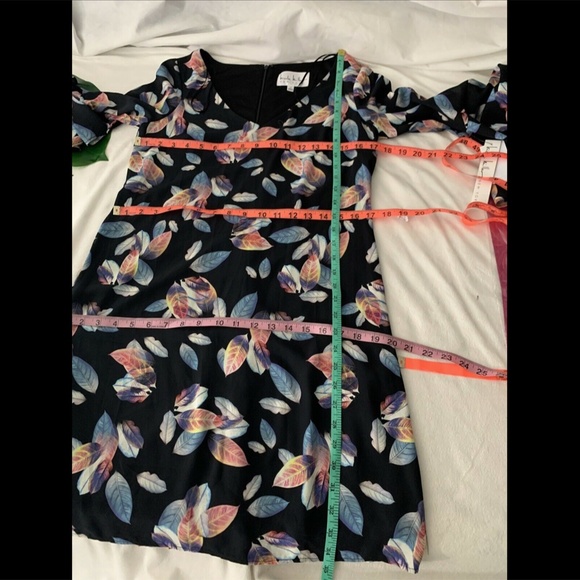 NWT Nicole Miller NY Long‎ Ruffle Sleeve Dress 2 - Picture 12 of 12